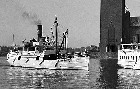 Aros vid Klara M�larstrand, Stockholm ca. 1945