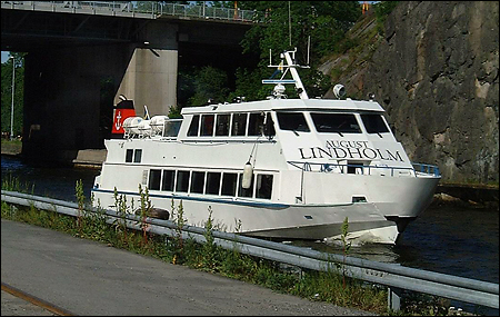 August Lindholm vid Danvikstullsbron, Stockholm