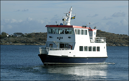 Bur� utanf�r �cker� brygga, �cker� 2004-10-05