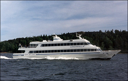 Cinderella utanf�r Hasseludden, Nacka 1990-05