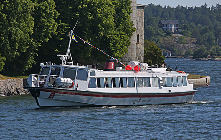 Delfin XI vid Kastellet, Vaxholm 2022-06-25