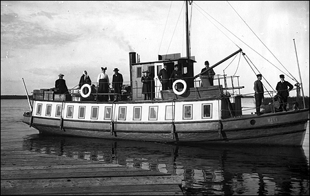 Vega vid Katrinelunds brygga, Stora Mell�sa ca. 1910