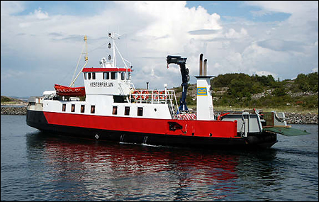Kosterfärjan vid Ekenäs brygga, Sydkoster 2004