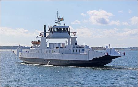 Frida II vid Torsholma, Br�nd� 2015-08-28