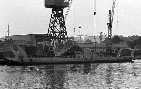 F�rja 61/254 vid L�d�se varv 1981