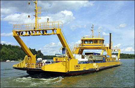 Linea vid f�rjel�get p� Adels� 2004-06-21