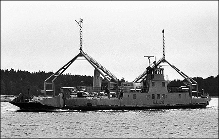 Färja 61/290 mellan Instö och Vrångholmen, Marstrand 1980-05-24