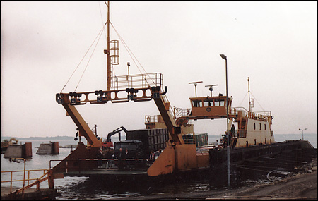 Frja 61/303 vid Lilla Varholmen, Gteborg 1981-06-04