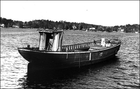 Lola vid Saltsj-Duvns, Nacka 1973-10-21