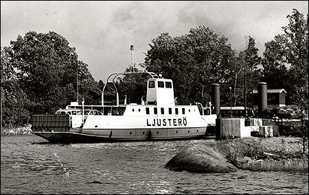 Ljusterö vid färjeläget vid Småskärsudd, Ljusterö