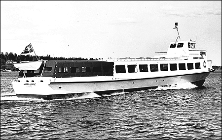 Harry Hjörne utanför Lidingö vid leveransen 1971-04-14