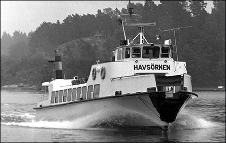 Havsörnen utanför Bernhardsro brygga, Lindalssundet 1978