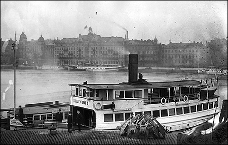 Liding I vid Skeppsbron, Stockholm ca. 1905