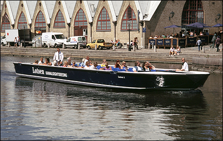 Lotsen 1 i Rosenlundskanalen, G�teborg 2011-06-28