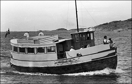 Birgit utanf�r Str�mstad p� 1970-talet