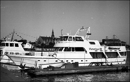 Victorina III vid Strandvägskajen, Stockholm 1991-07-08