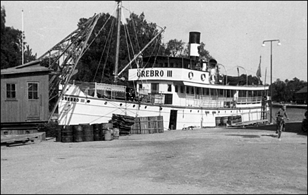 �rebro III i �rebro hamn