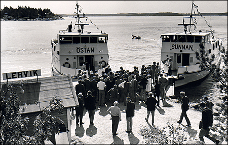 stan och Sunnan vid Lerviks brygga vid leveransen 1969-08-12