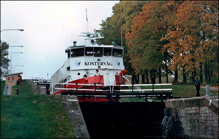 Kosterv�g i Bergs slussar, Ljungsbro 1995-10-10