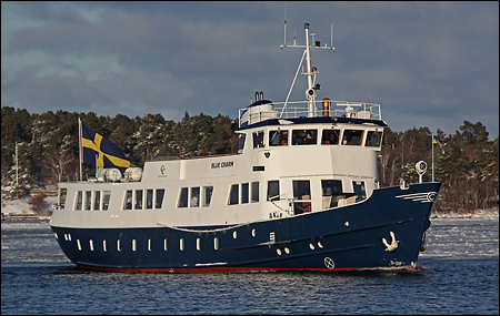 Blue Charm p N:a Vaxholmsfjrden, Vaxholm 2011-02-12