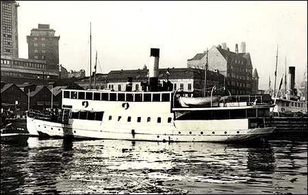 Danafjord vid Träpiren, Göteborg 1945