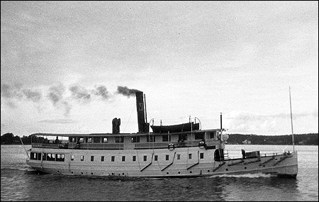 Sk�rg�rden utanf�r Fj�derholmarna, Stockholm 1932-08-22