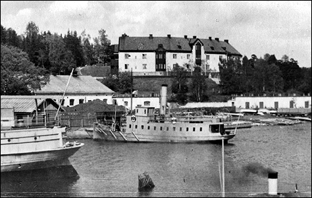 Vedettb�ten 44 vid Oscar Fredriksborg, Vaxholm