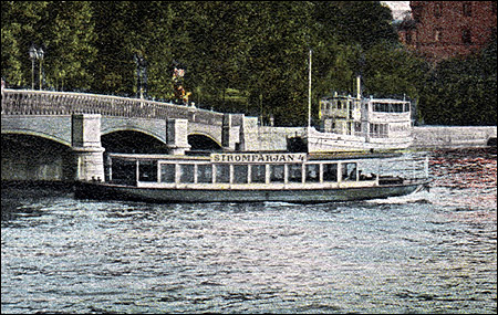 Str�mf�rjan 4 vid Skeppsholmsbron, Stockholm