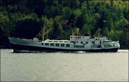 Teaterskeppet vid Lindalen Nedre, Lindalssundet 1991-06-03