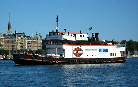 Harley Davidson I p� Ladug�rdslandsviken, Stockholm 2005-09-01